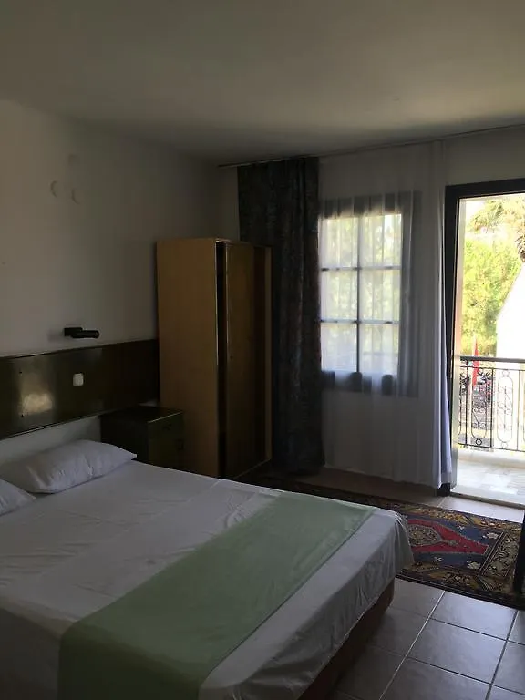Liman Hotel Kusadasi 3*,